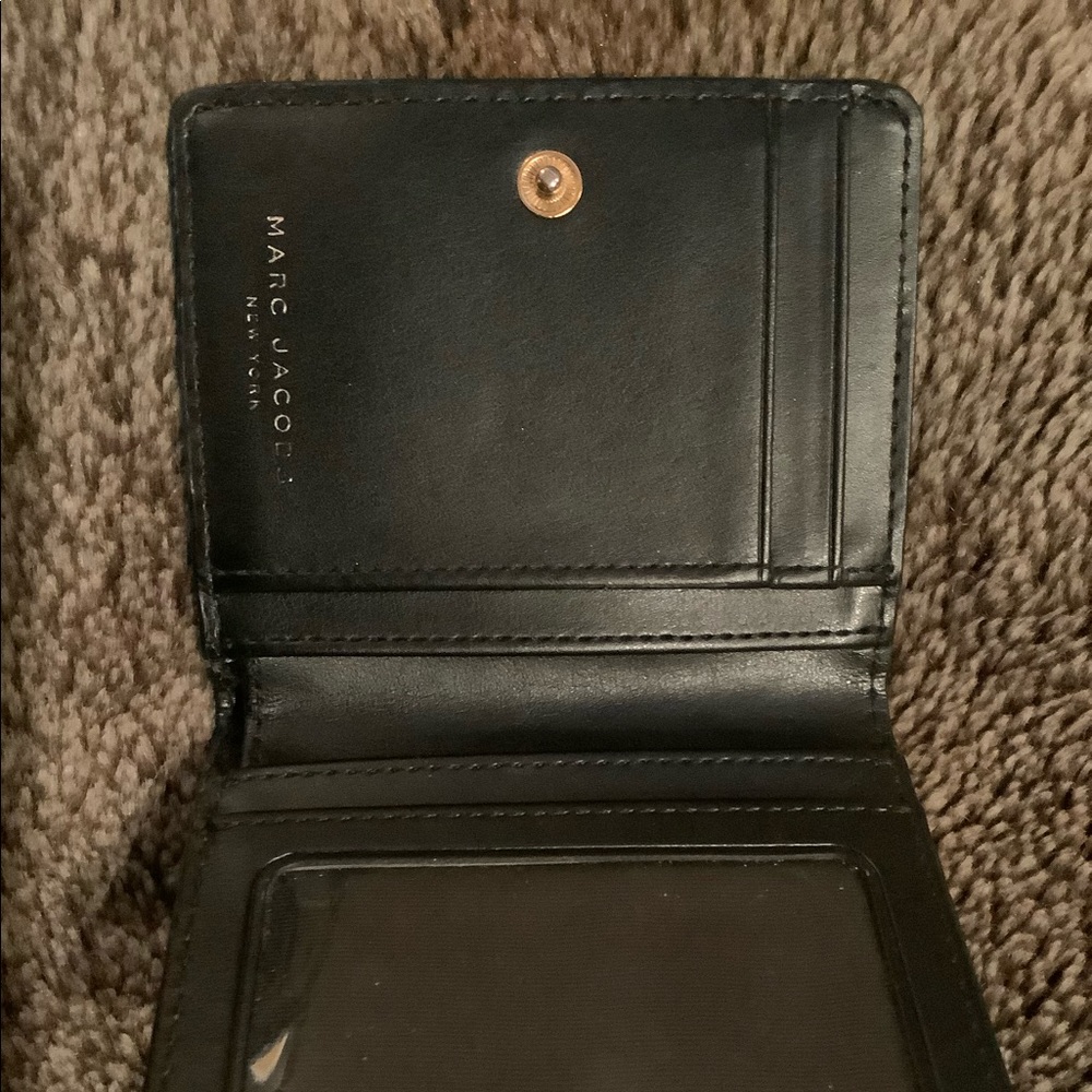 Leather wallet - Picture 6 of 8